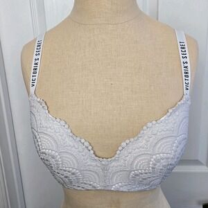Victoria's Secret Gray Lace T-shirt Lightly Lined Wireless Bra Size 32DD Logo